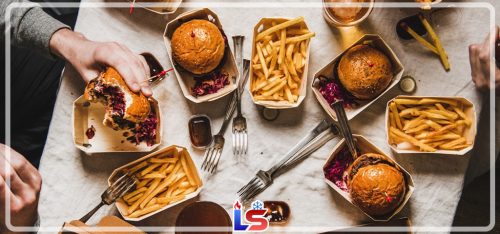 آموزش حرفه ای نحوه سرو غذا در رستوران 22 نحوه-سرویس-دهی-غذا-در-رستوران