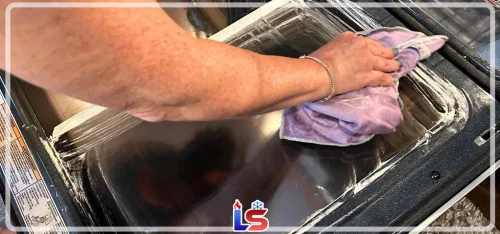 نحوه تمیز کردن فر ساندویچی 11 چگونگی تمیز کردن فر ساندویچی